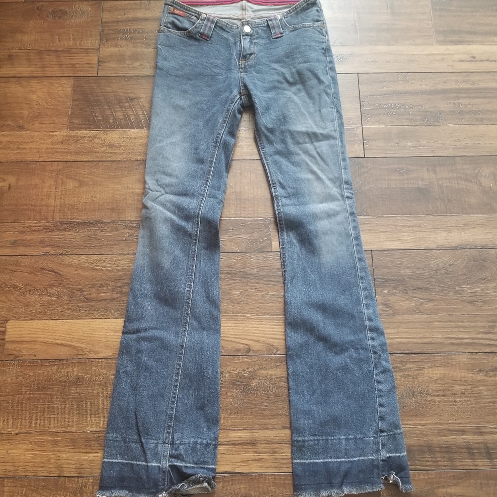 semi-flare jeans